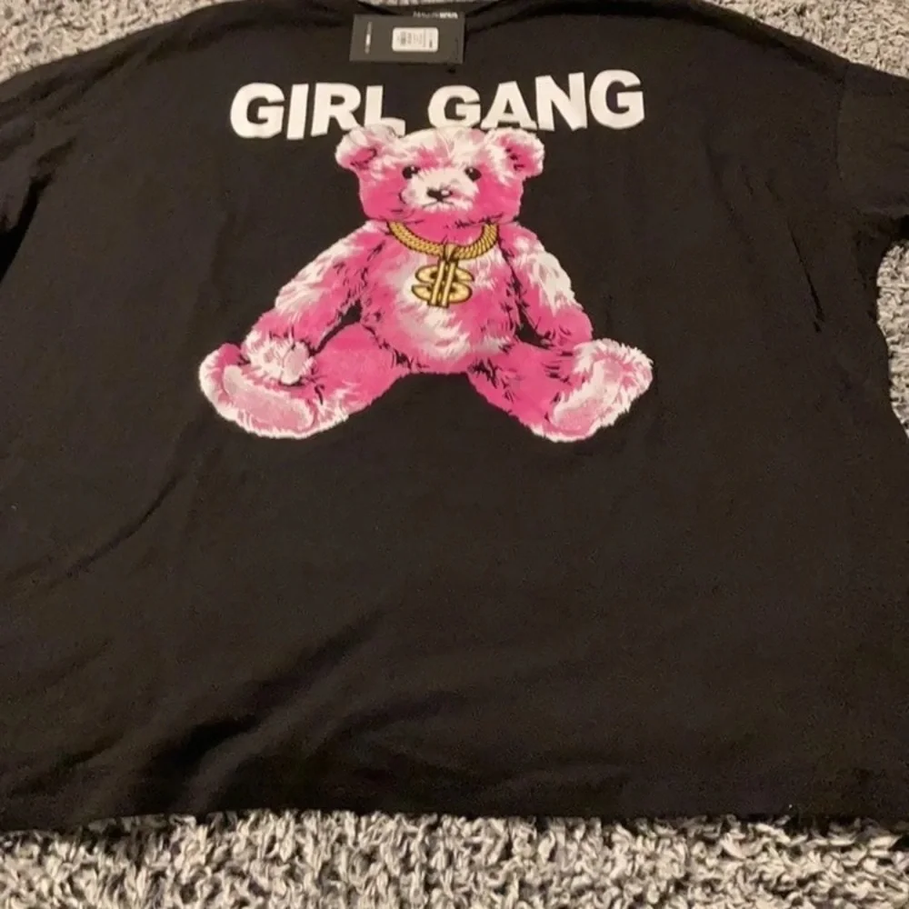 Fashion nova tshirt - Picture 2 of 4